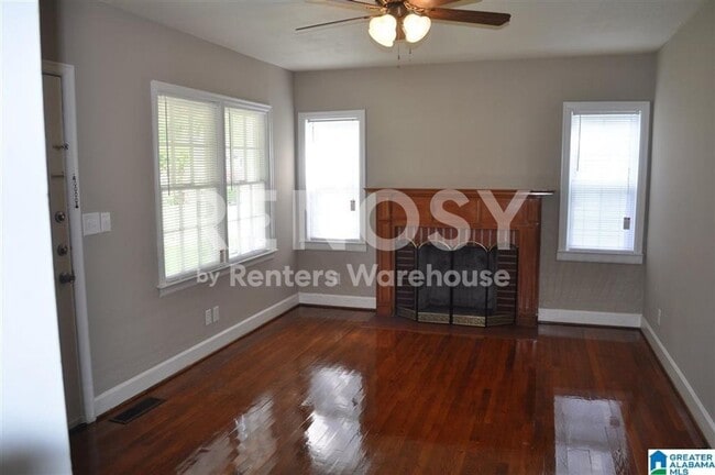 property at 1620 Alemeda Ave SW