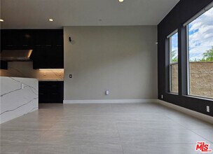 20537 Overlook Ct in Los Angeles, CA - Building Photo - Building Photo