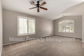 389 E Angeline Ave in San Tan Valley, AZ - Building Photo - Building Photo