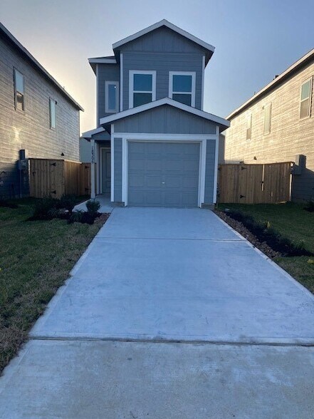 18306 Palazzo Romano Ln in New Caney, TX - Building Photo - Building Photo