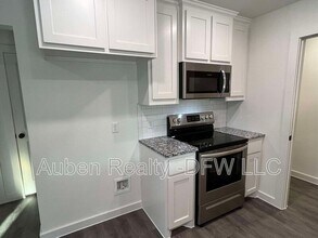 2430 S Fannin Ave in Denison, TX - Building Photo - Building Photo