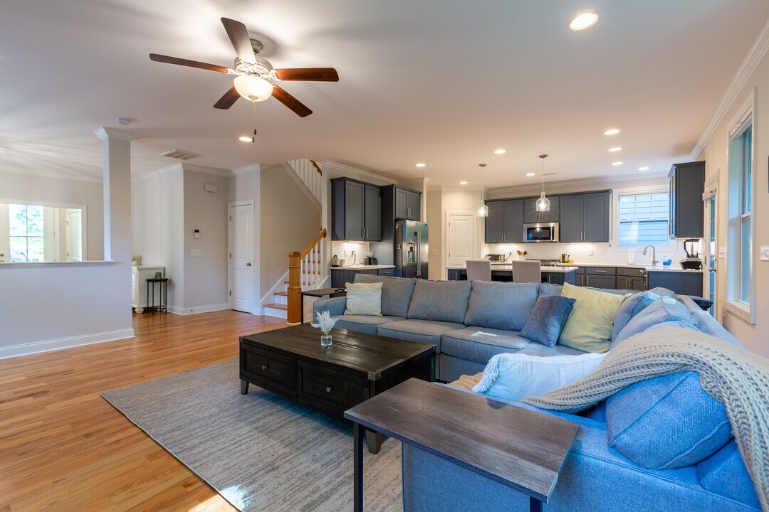 403 Morreene Rd in Durham, NC - Building Photo