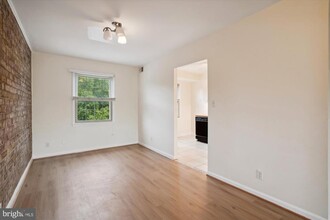 6016 Westchester Park Dr in College Park, MD - Building Photo - Building Photo