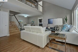 34633 Winslow Terrace in Fremont, CA - Building Photo - Building Photo