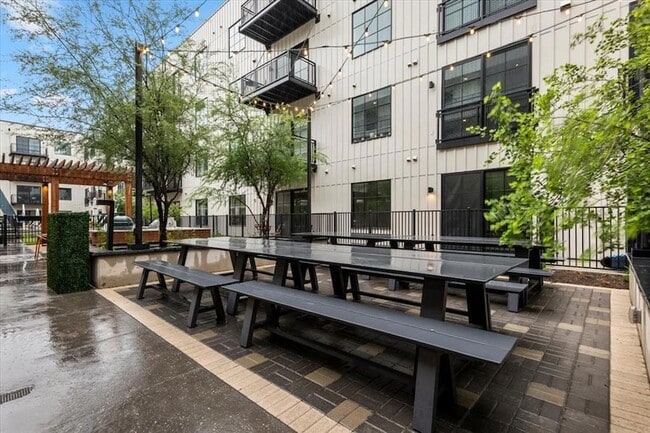 property at 4315 S Congress Ave