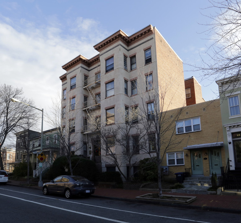 21 6th St NE in Washington, DC - Foto de edificio