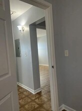 305 W Oak St in Lawrenceville, GA - Foto de edificio - Building Photo