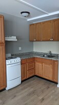 133 Prospect St, Unit 133 3 in Lanesborough, MA - Building Photo