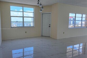 1950 S Ocean Dr, Unit 20F in Hallandale Beach, FL - Building Photo - Building Photo