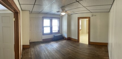 122 E Hamilton Ave in State College, PA - Foto de edificio - Building Photo