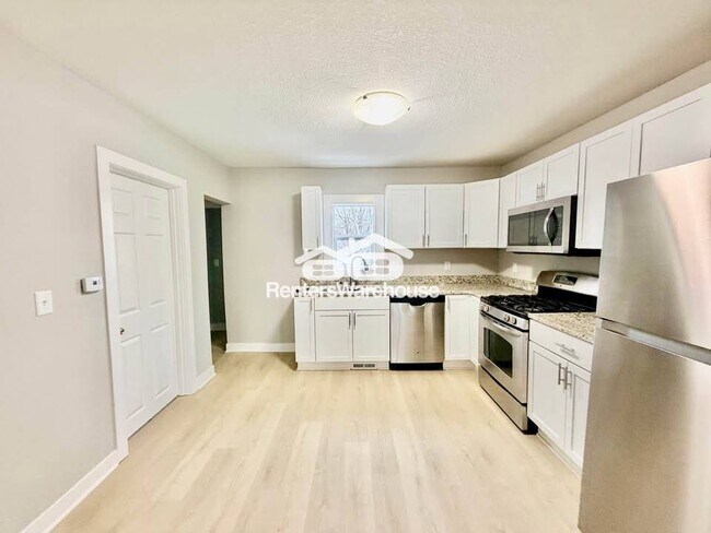 3623 SW 9th St in Des Moines, IA - Building Photo - Building Photo