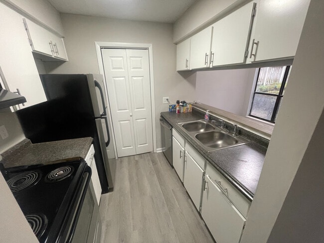 4408 Sharon Chase Dr in Charlotte, NC - Building Photo - Building Photo