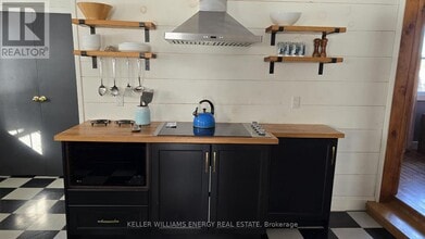 34 Captains Dr in Prince Edward, ON - Building Photo - Building Photo