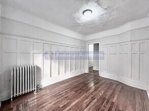 717 W 177th St, Unit 4 in New York, NY - Building Photo - Building Photo