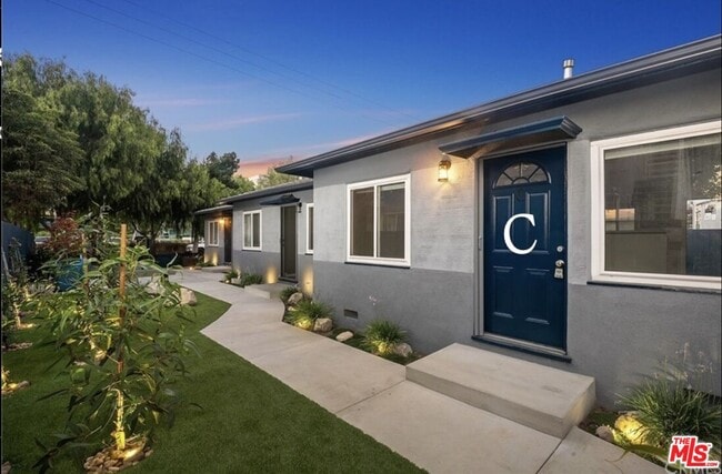 property at 3032 Exposition Blvd