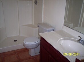 510 E Avenue Q2, Unit A in Palmdale, CA - Building Photo - Building Photo