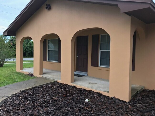 151 Lullwater St in Deltona, FL - Building Photo - Building Photo