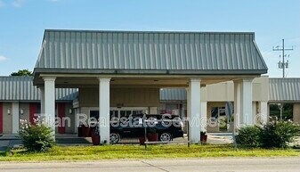 2915 LA-14 in New Iberia, LA - Building Photo