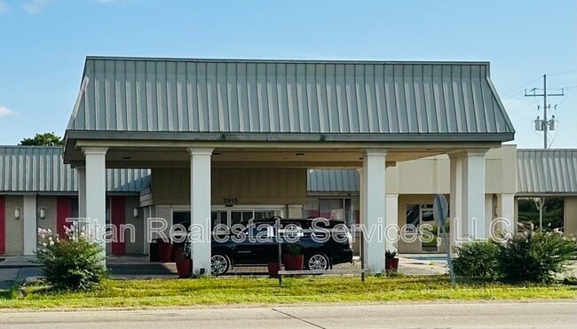 property at 2915 LA-14