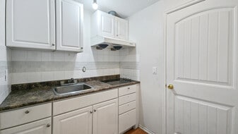 20 Taralake Rd NE in Calgary, AB - Building Photo