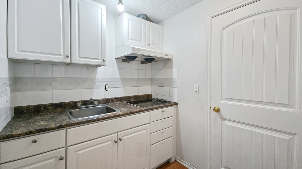 20 Taralake Rd NE in Calgary, AB - Building Photo