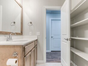 12941 Willow Villas Dr in Yukon, OK - Building Photo - Building Photo