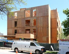 Midtown Crossing Apartments in Des Plaines, IL - Foto de edificio - Building Photo