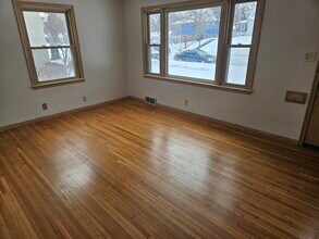 5010 N Sheridan Ave in Minneapolis, MN - Building Photo - Building Photo