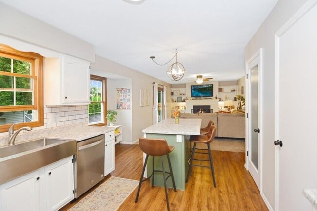 property at 1612 Fairfield Dr