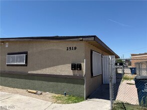2519 N McCarran St in North Las Vegas, NV - Building Photo - Building Photo