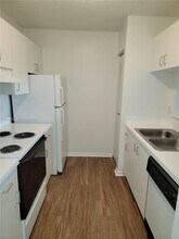 1701 Village Blvd in West Palm Beach, FL - Building Photo - Building Photo