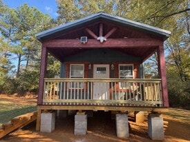 1009 Co Rd 63 in New Albany, MS - Building Photo