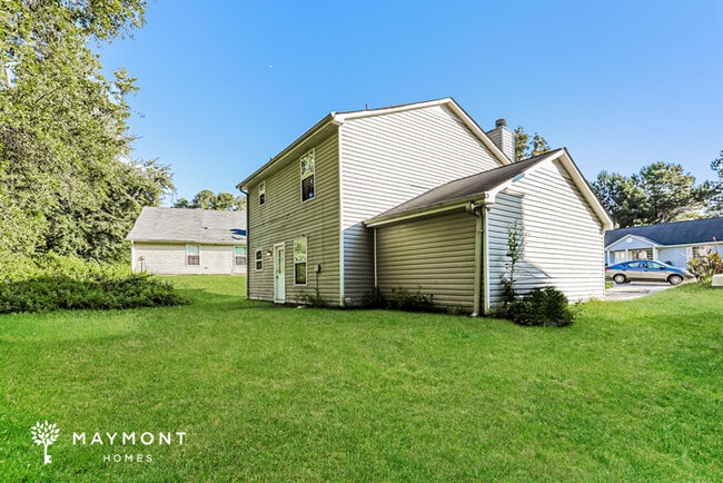 216 Inverness Trce in Riverdale, GA - Foto de edificio - Building Photo