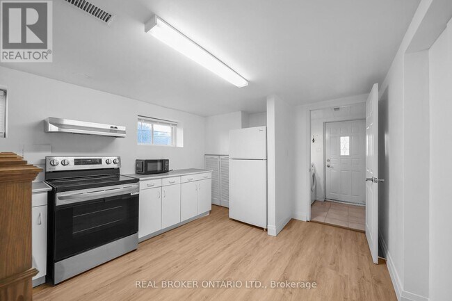 2518 Harman Ct in Mississauga, ON - Building Photo - Building Photo