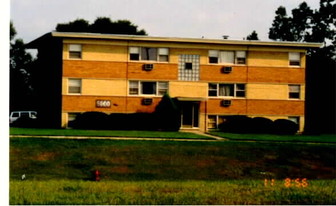 5900 Butterfield Rd Apartments