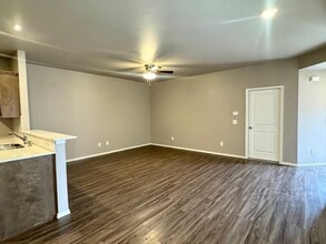 918 Coles Creek in Yukon, OK - Building Photo - Building Photo