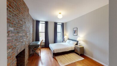 301 E 104th St-Unit -A in New York, NY - Building Photo - Building Photo