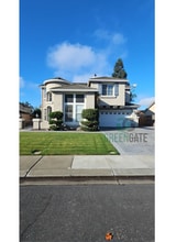 571 Zurich Dr in Manteca, CA - Building Photo - Building Photo