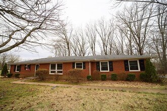 112 Stone Mountain Rd in Clarksville, TN - Building Photo - Building Photo