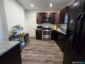 102 Hanover St in Bridgeport, CT - Building Photo - Building Photo