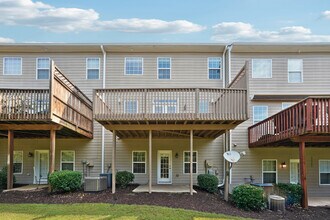 6043 China Rose Ln in Duluth, GA - Building Photo - Building Photo