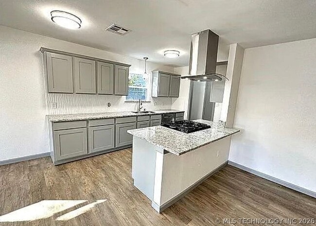 139 W Kent St, Unit 204-209 in Broken Arrow, OK - Building Photo - Building Photo