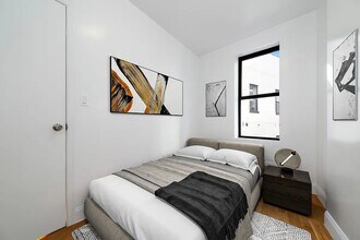 46 Downing St in New York, NY - Building Photo - Building Photo