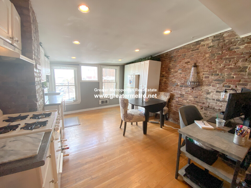 295 North St, Unit 295 in Boston, MA - Building Photo