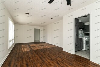 747 Chevron Dr in St. Louis, MO - Building Photo - Building Photo