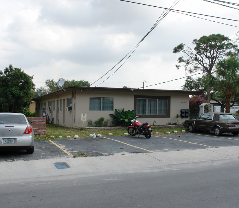 1115 W Las Olas Blvd in Fort Lauderdale, FL - Foto de edificio