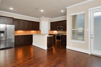 947 W 24th St in Houston, TX - Building Photo - Building Photo