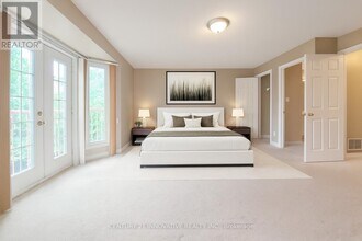 151 Townsgate Dr in Toronto, ON - Building Photo - Building Photo