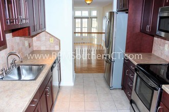 926 Quinnipiac Ave in New Haven, CT - Building Photo - Building Photo