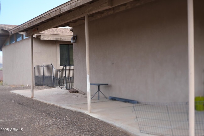 47015 N New River Rd in New River, AZ - Building Photo - Building Photo